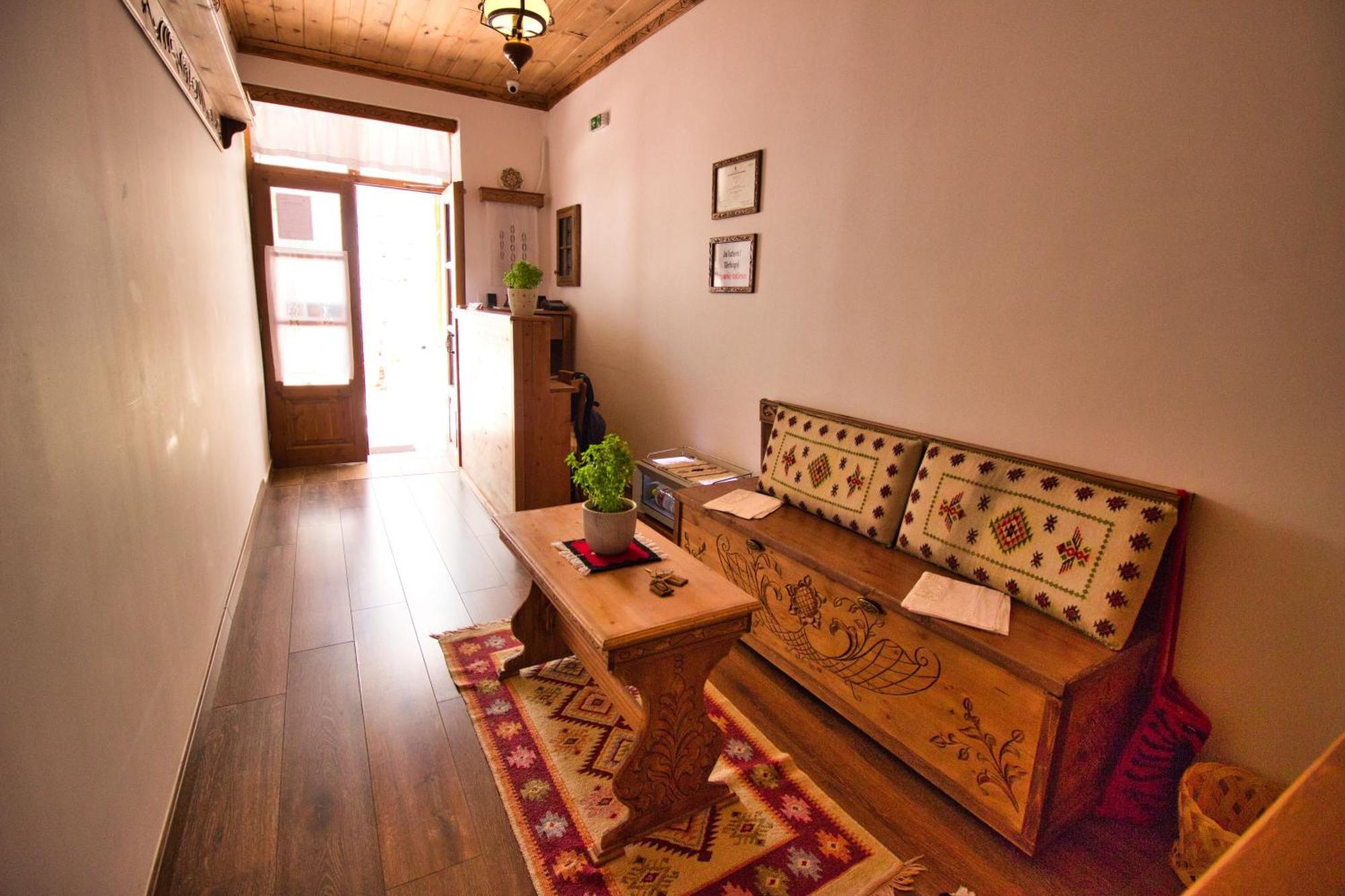 4 Rooms Gjirokastra Exterior photo